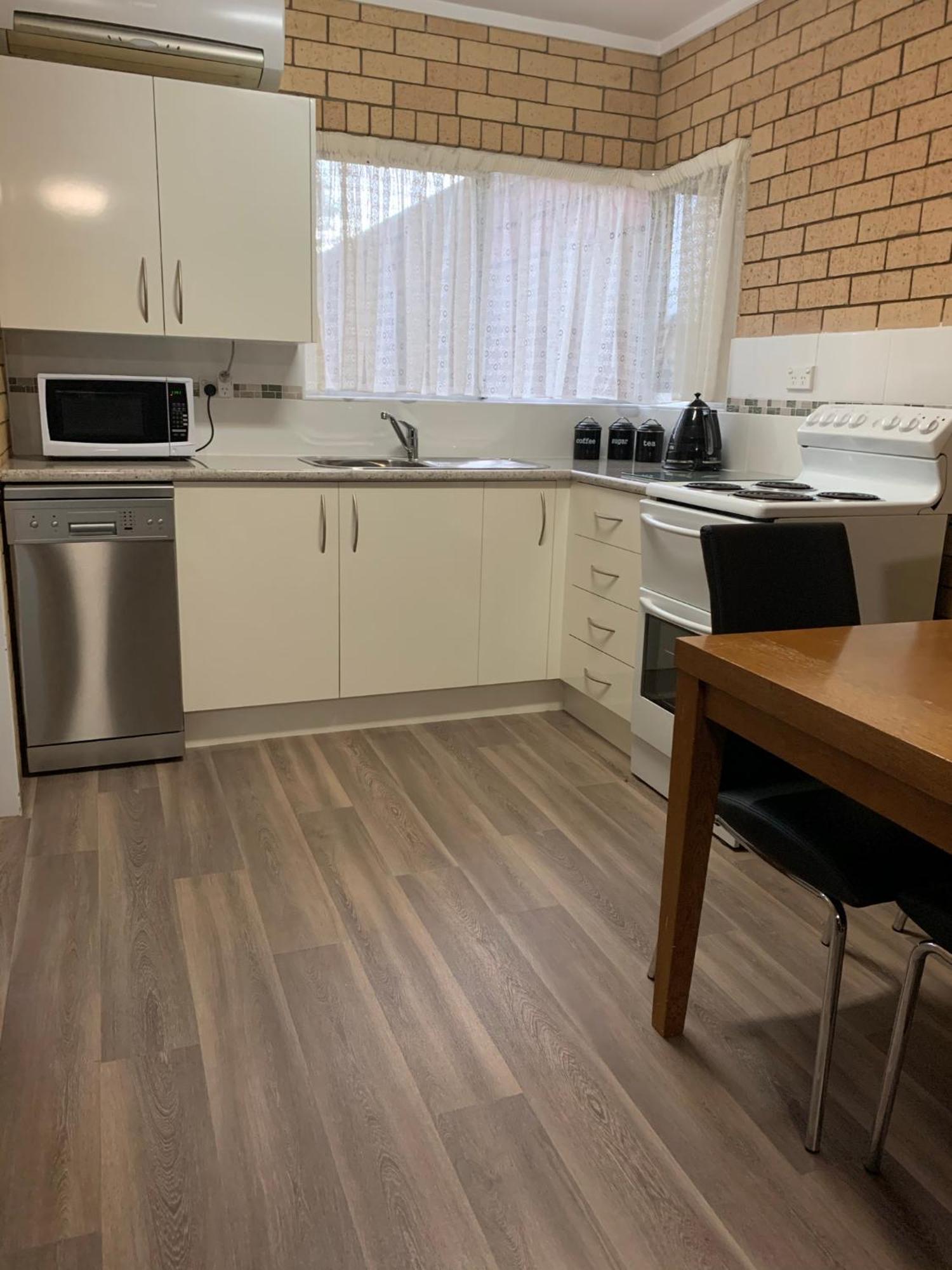 ארמידייל Westwood Motor Inn מראה חיצוני תמונה