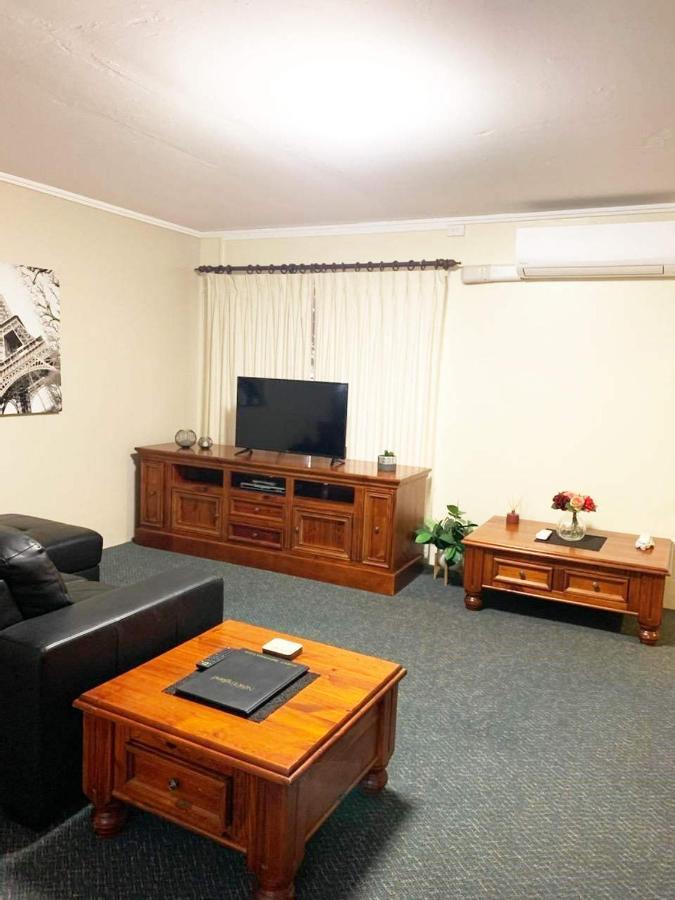 ארמידייל Westwood Motor Inn מראה חיצוני תמונה